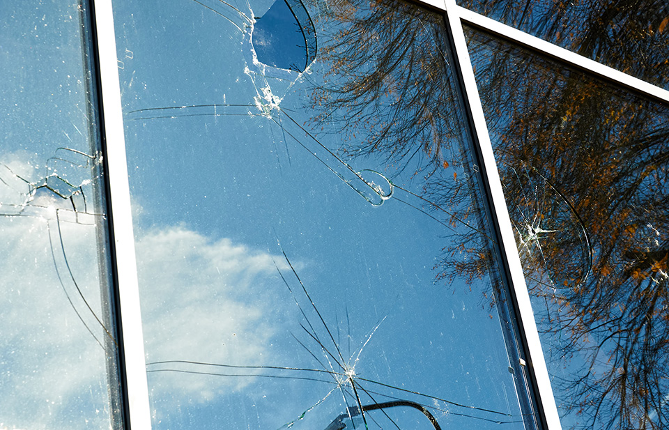 Professional glass replacement service in Sydney